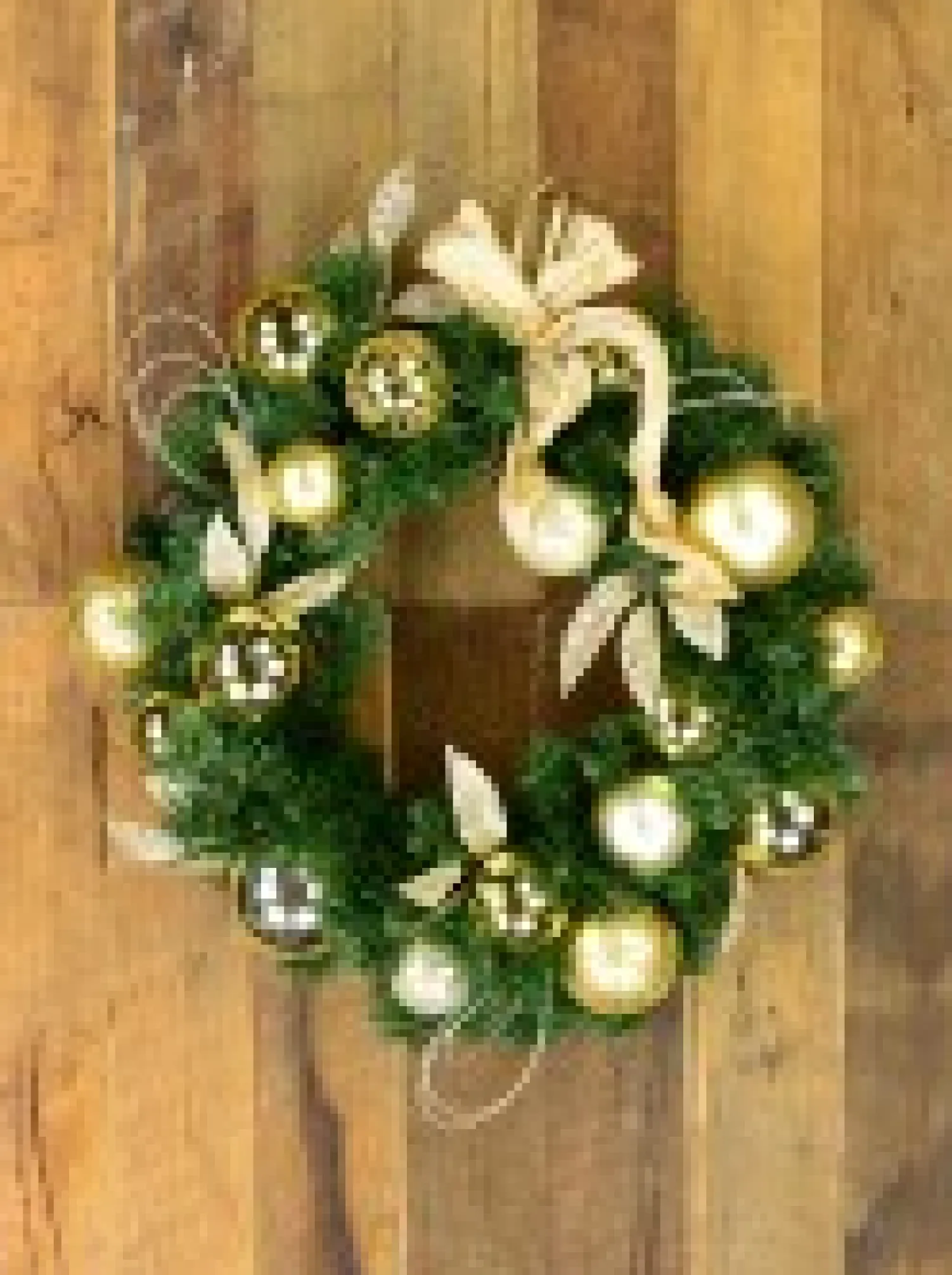 Christmas Warehouse Decorated Gold & Champagne Bauble, Leaf Stem & Bow Pine Wreath - 45Cm> Christmas Wreaths